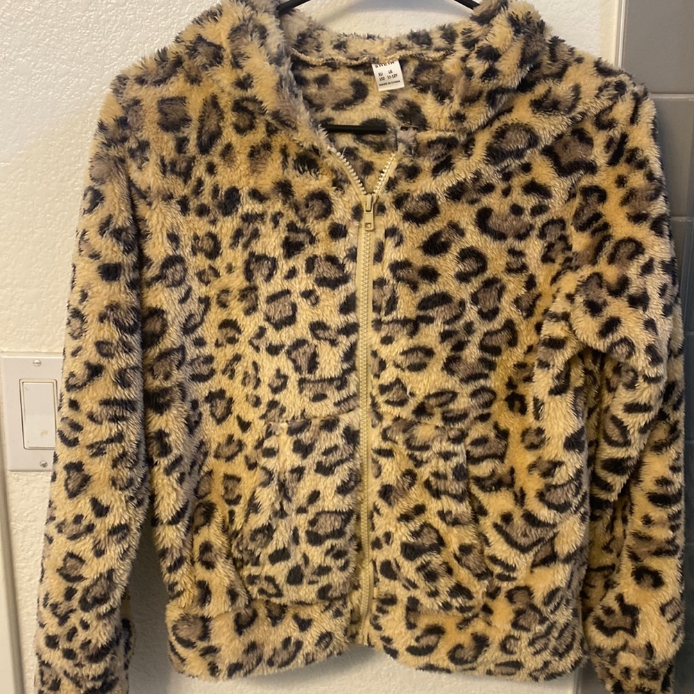 Leopard print cozy girls jacket size 11/12 years old